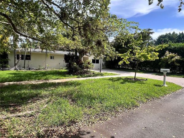 7350 SW 96th St , Unit 7350, Pinecrest, FL 33156