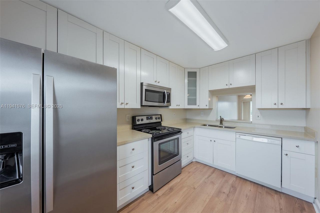 3581 Inverrary Dr, Unit 308, Lauderhill, FL 33319 Photo