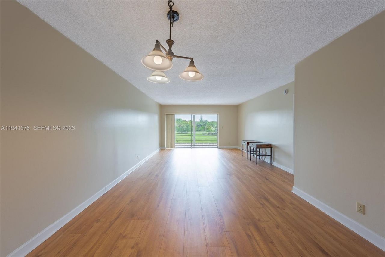 3581 Inverrary Dr, Unit 308, Lauderhill, FL 33319 Photo