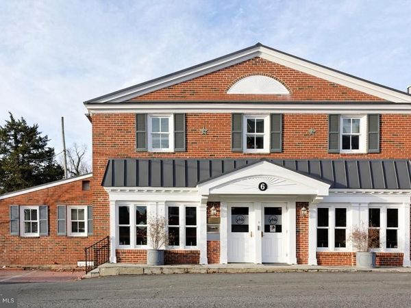 6 PENDLETON STREET, MIDDLEBURG, VA 20117