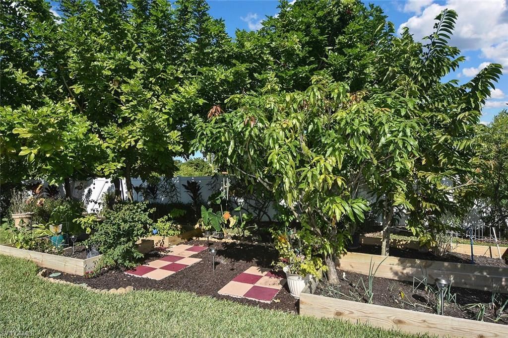 725 Milwaukee Blvd, Lehigh Acres, FL 33974 Photo