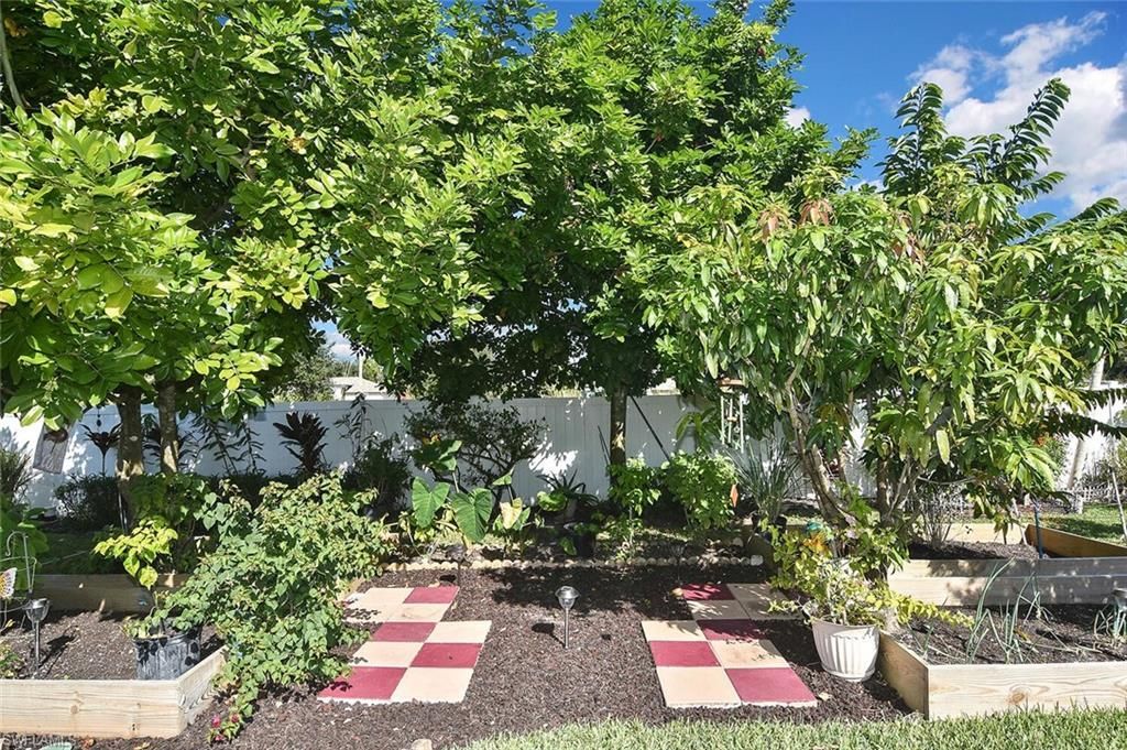 725 Milwaukee Blvd, Lehigh Acres, FL 33974 Photo