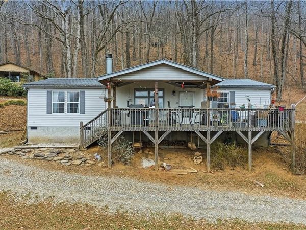 290 Rocky Mountain Place, Suches, GA 30572