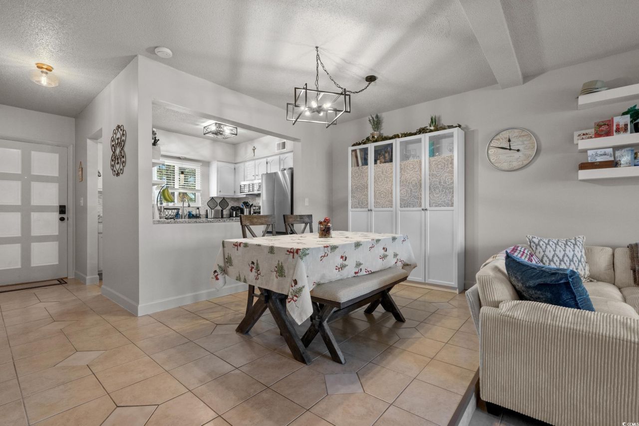 838 Villa Dr. Photo 9