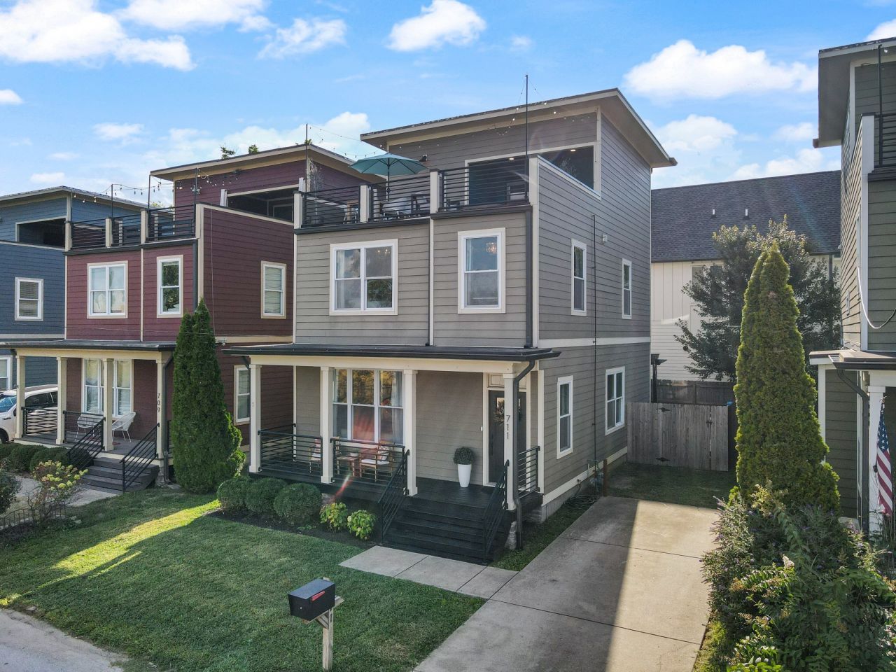 711 44th Ave N, Nashville, TN 37209 Main Photo