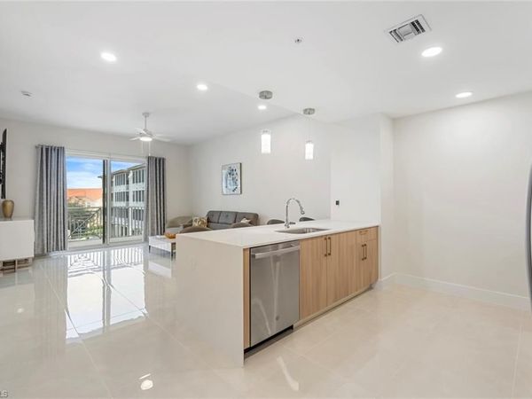 26600 Rosewood Pointe DR, Unit B 203, BONITA SPRINGS, FL 34135