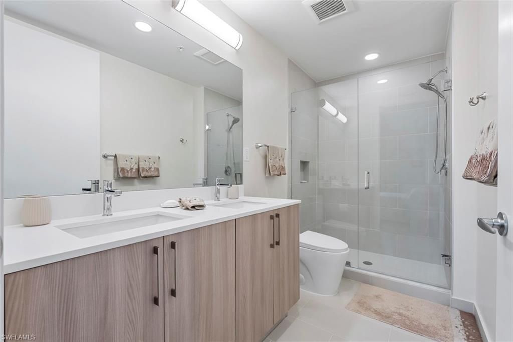 26600 Rosewood Pointe Dr, Unit B 203, Bonita Springs, FL 34135 Photo