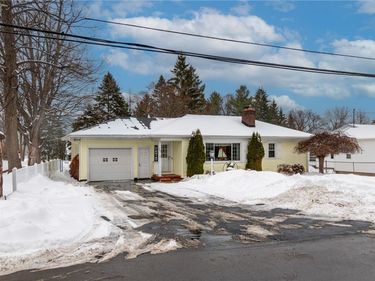 8387 Wickham Boulevard, Sodus Point, NY 14555