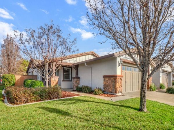 7925 Peak Forest Way, Elk Grove, CA 95757