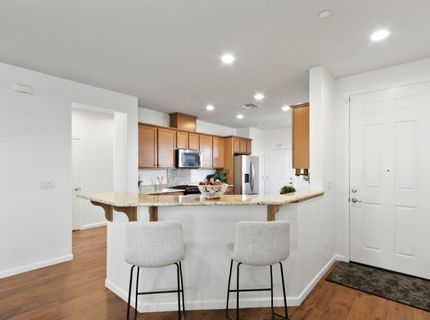 7925 Peak Forest Way, Elk Grove, CA 95757 Photo