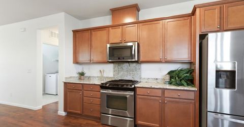 7925 Peak Forest Way, Elk Grove, CA 95757 Photo