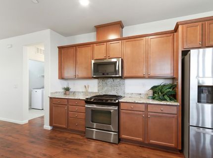 7925 Peak Forest Way, Elk Grove, CA 95757 Photo