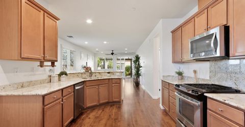 7925 Peak Forest Way, Elk Grove, CA 95757 Photo