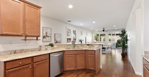 7925 Peak Forest Way, Elk Grove, CA 95757 Photo