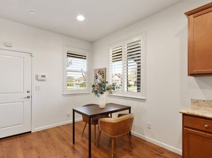 7925 Peak Forest Way, Elk Grove, CA 95757 Photo