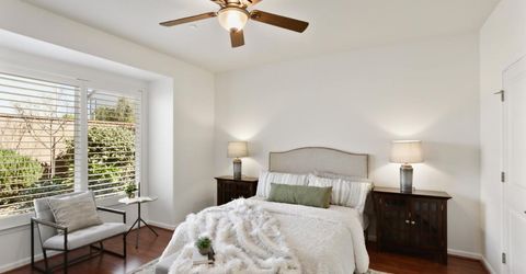 7925 Peak Forest Way, Elk Grove, CA 95757 Photo