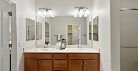 7925 Peak Forest Way, Elk Grove, CA 95757 Photo
