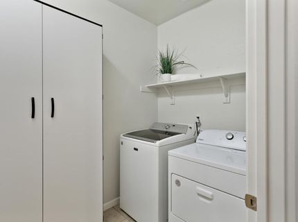 7925 Peak Forest Way, Elk Grove, CA 95757 Photo