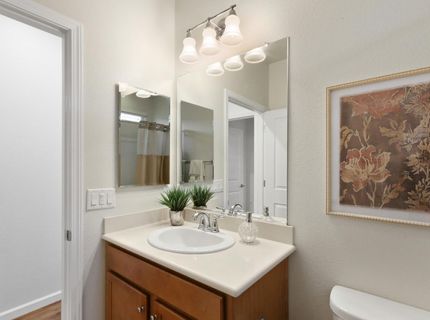 7925 Peak Forest Way, Elk Grove, CA 95757 Photo