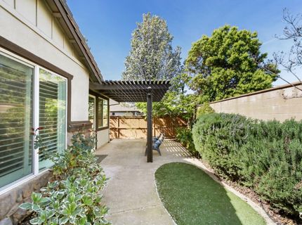 7925 Peak Forest Way, Elk Grove, CA 95757 Photo