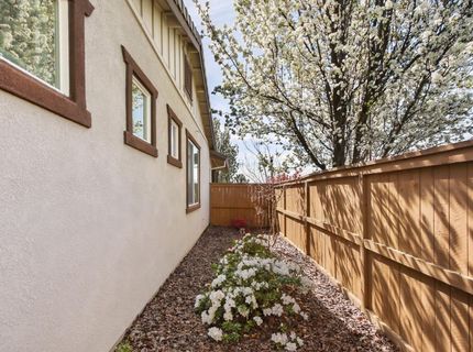 7925 Peak Forest Way, Elk Grove, CA 95757 Photo