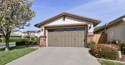 7925 Peak Forest Way, Elk Grove, CA 95757 Photo