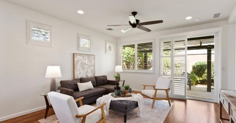 7925 Peak Forest Way, Elk Grove, CA 95757 Photo