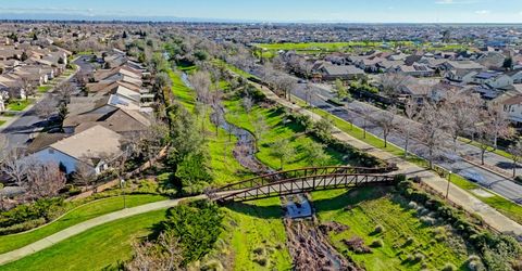 7925 Peak Forest Way, Elk Grove, CA 95757 Photo