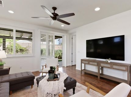 7925 Peak Forest Way, Elk Grove, CA 95757 Photo