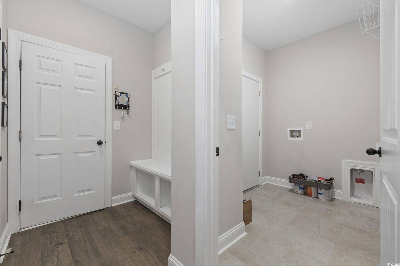 379 Mikita Dr. Photo 13