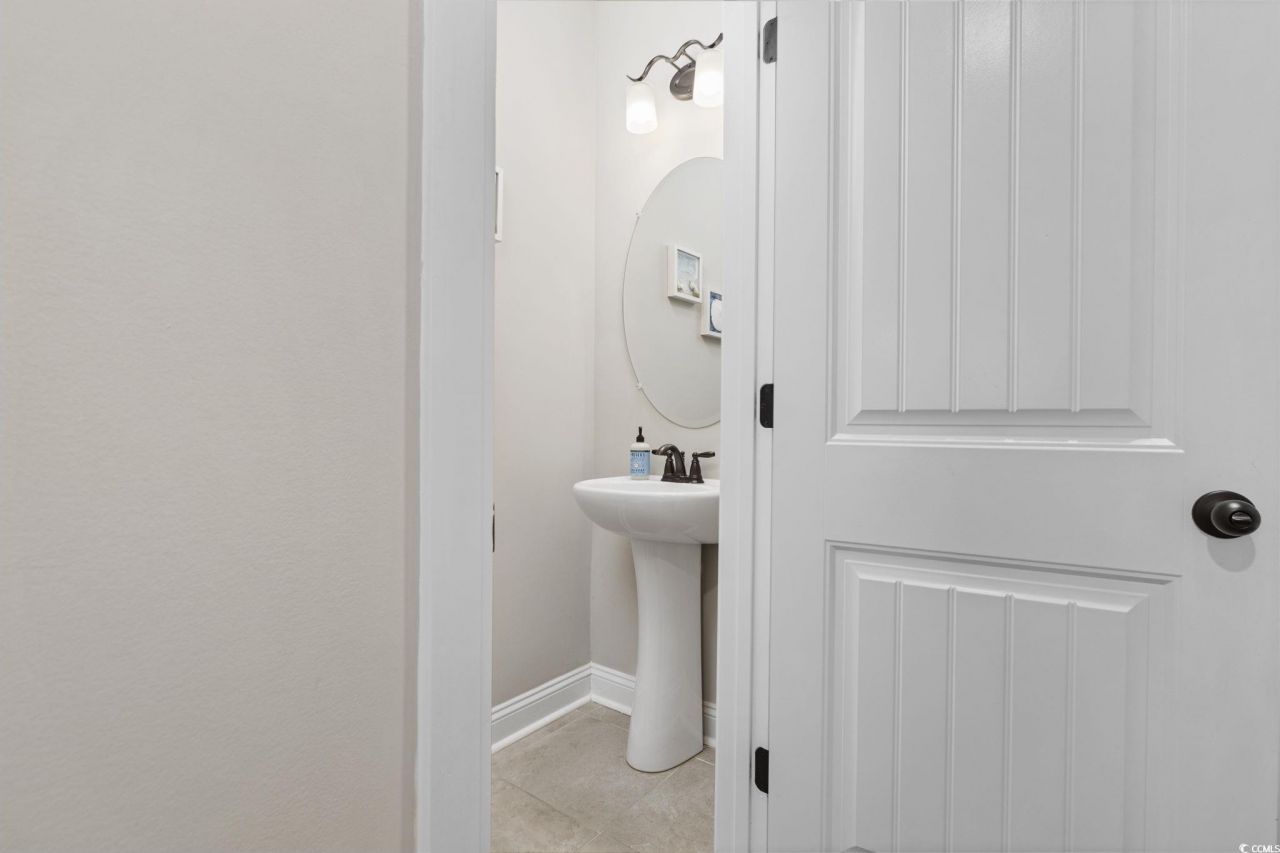 379 Mikita Dr. Photo 15