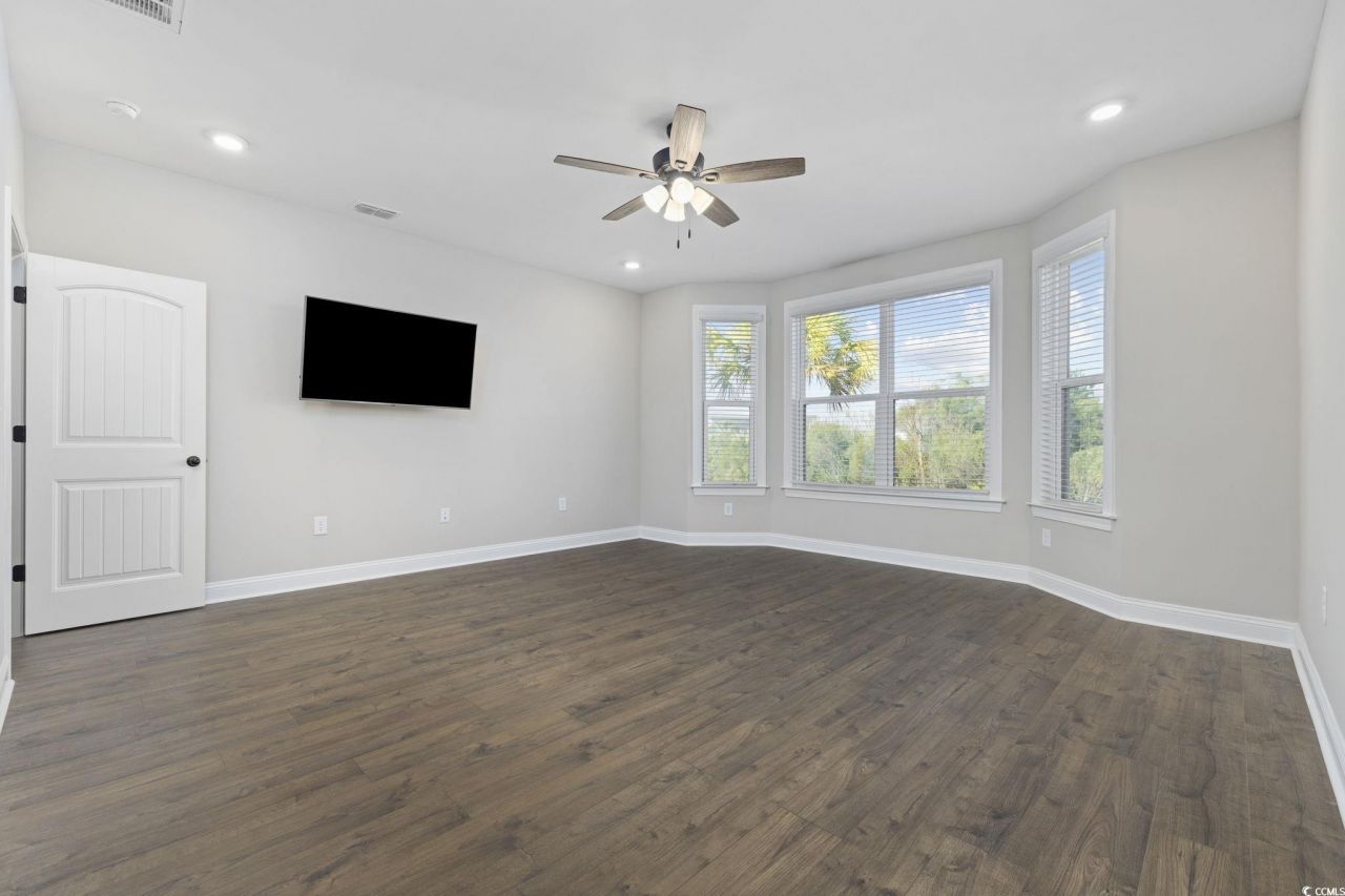 379 Mikita Dr. Photo 21