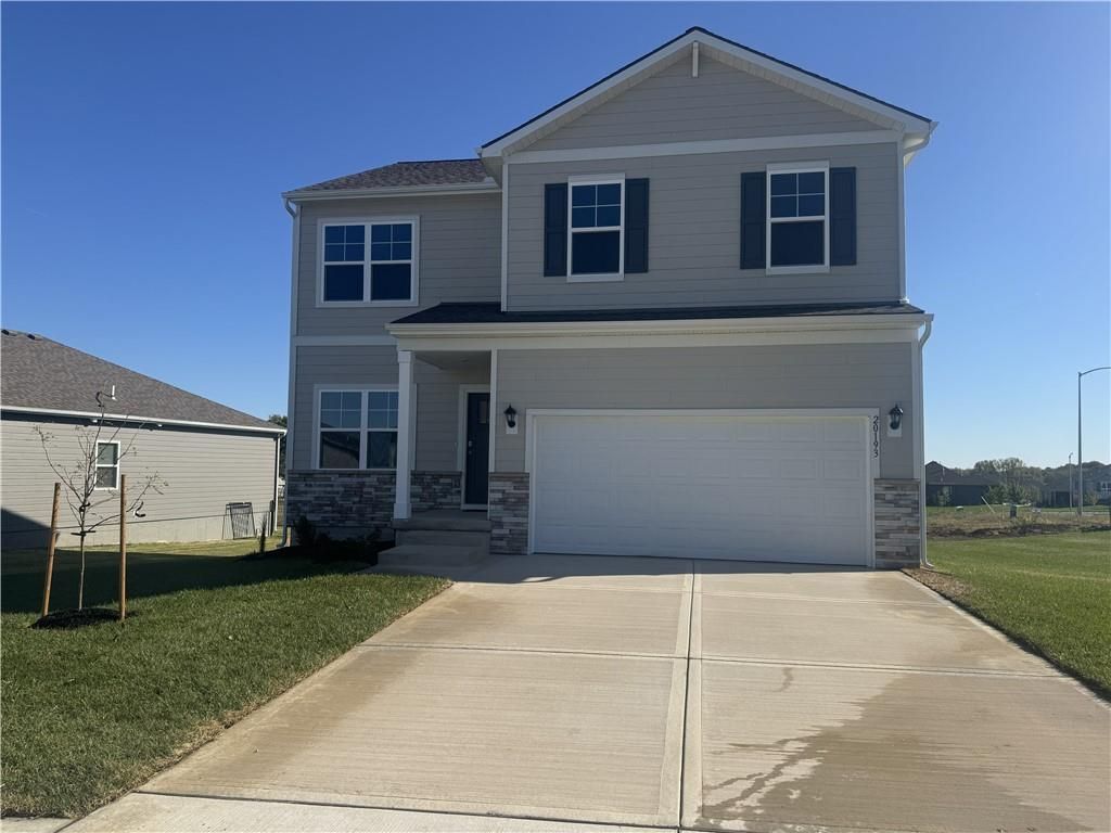 102 Lake Meadows Drive, Smithville, MO 64089 Main Photo