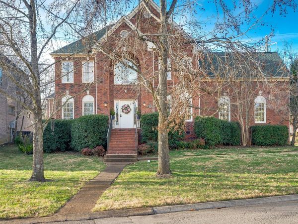 901 Deer Pointe Ct, Nashville, TN 37221