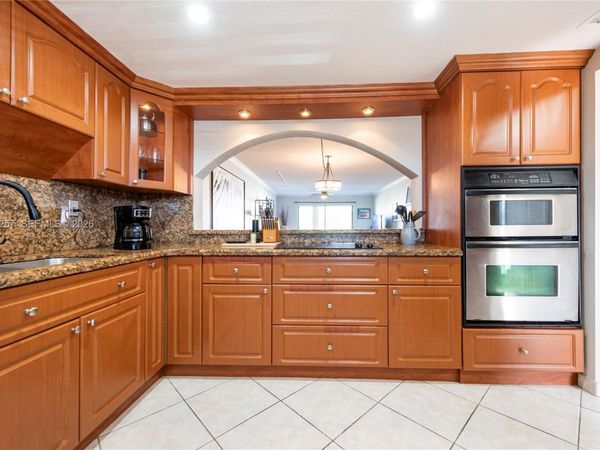 4975 E Sabal Palm Blvd, Unit 309, Tamarac, FL 33319