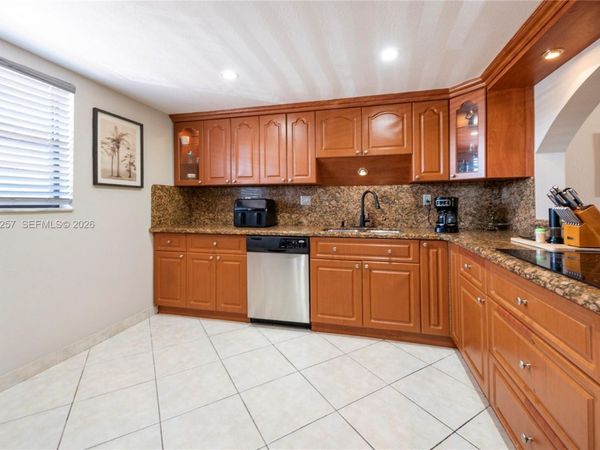 4975 E Sabal Palm Blvd, Unit 309, Tamarac, FL 33319