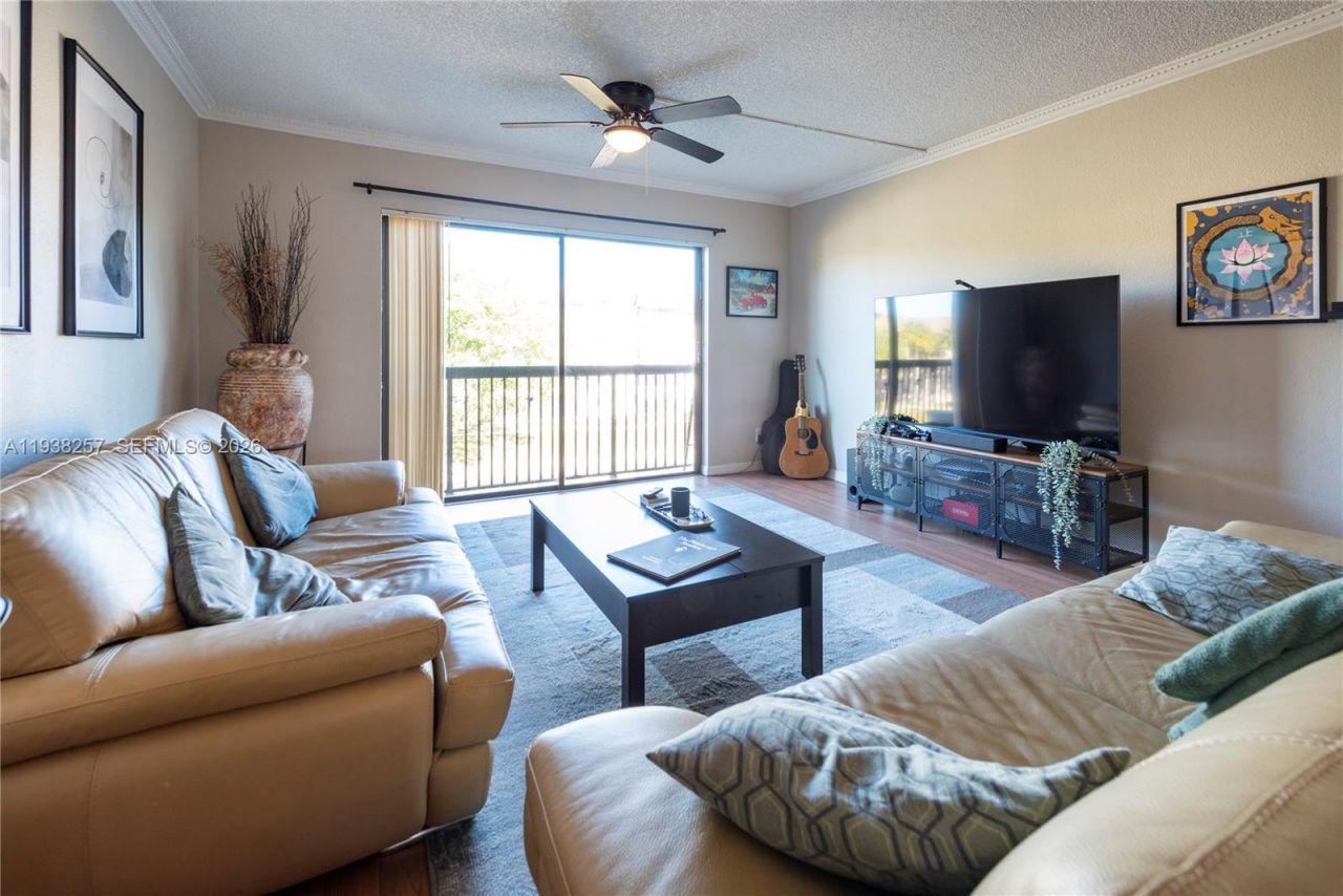 4975 E Sabal Palm Blvd, Unit 309, Tamarac, FL 33319 Photo