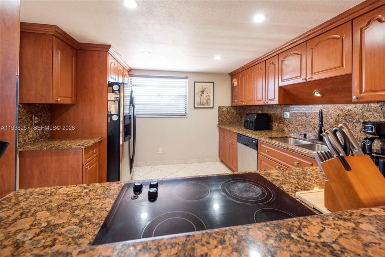 4975 E Sabal Palm Blvd, Unit 309, Tamarac, FL 33319 Photo