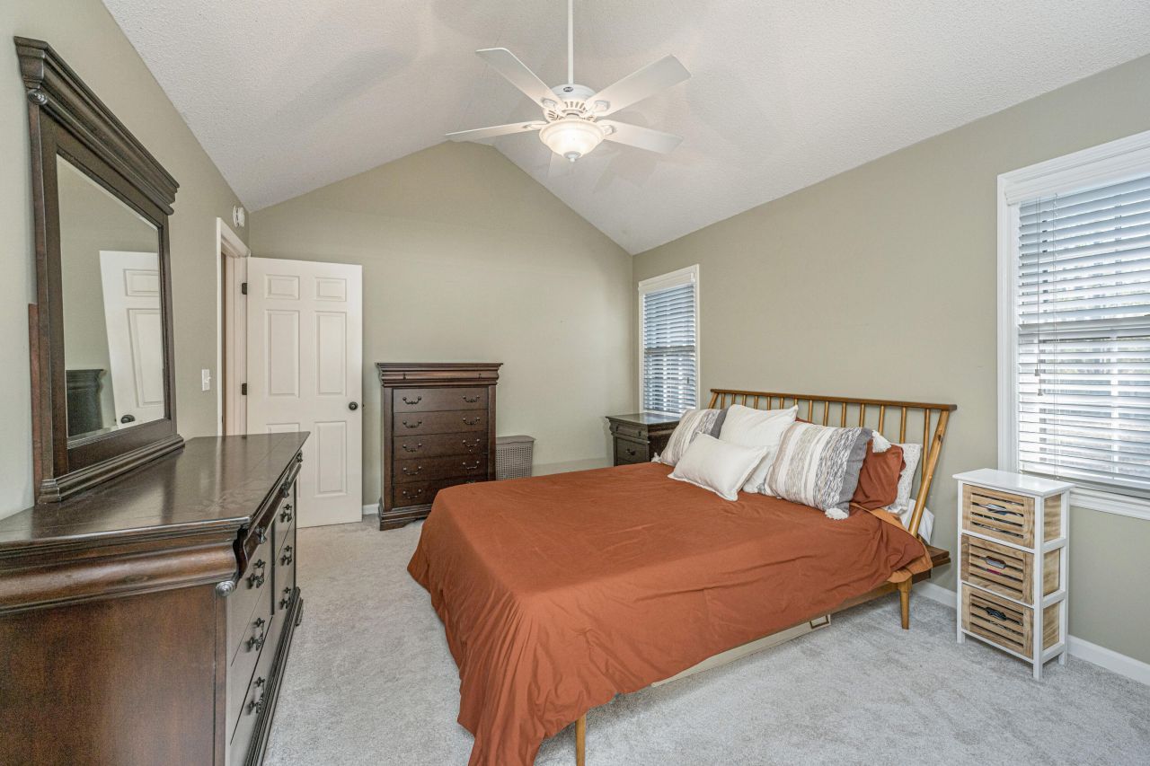 105 Sumners Alley Photo 10