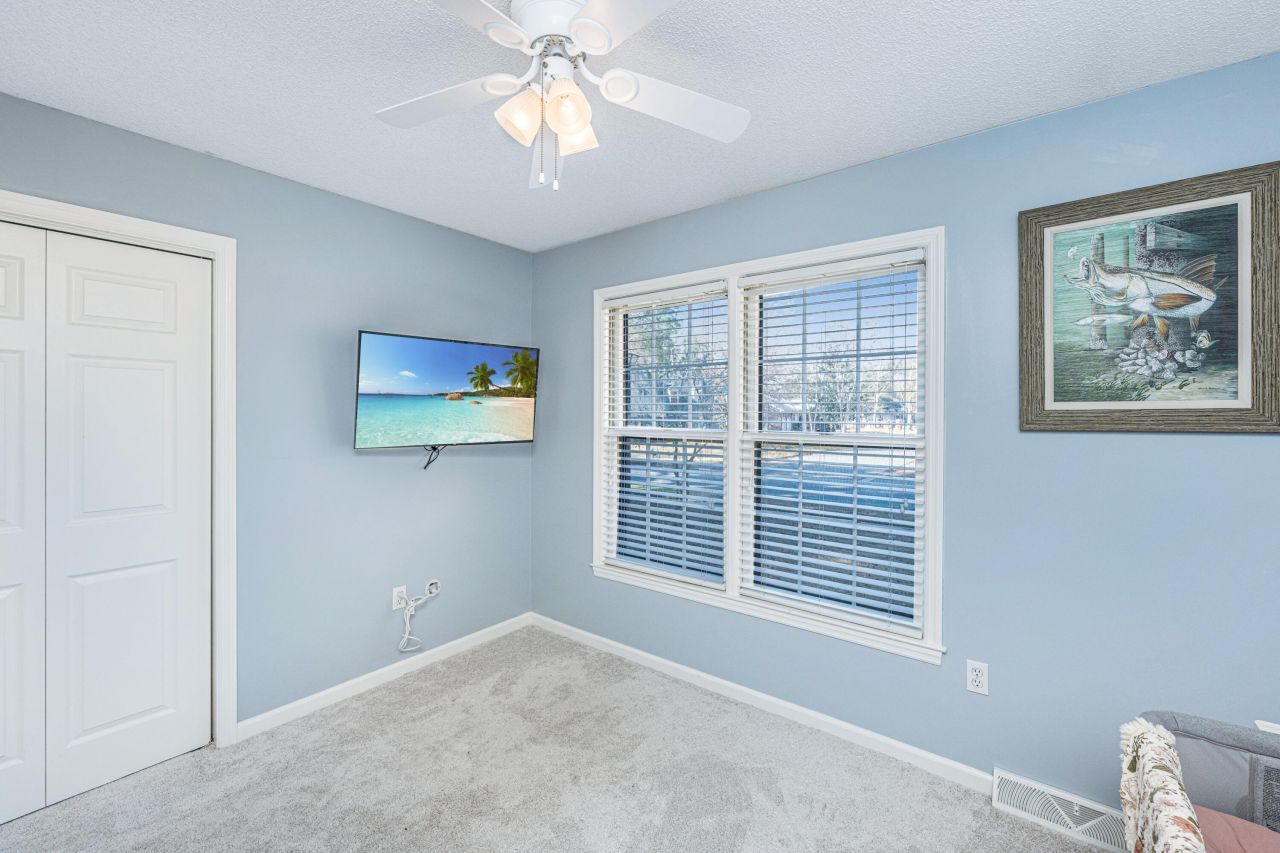 105 Sumners Alley Photo 14