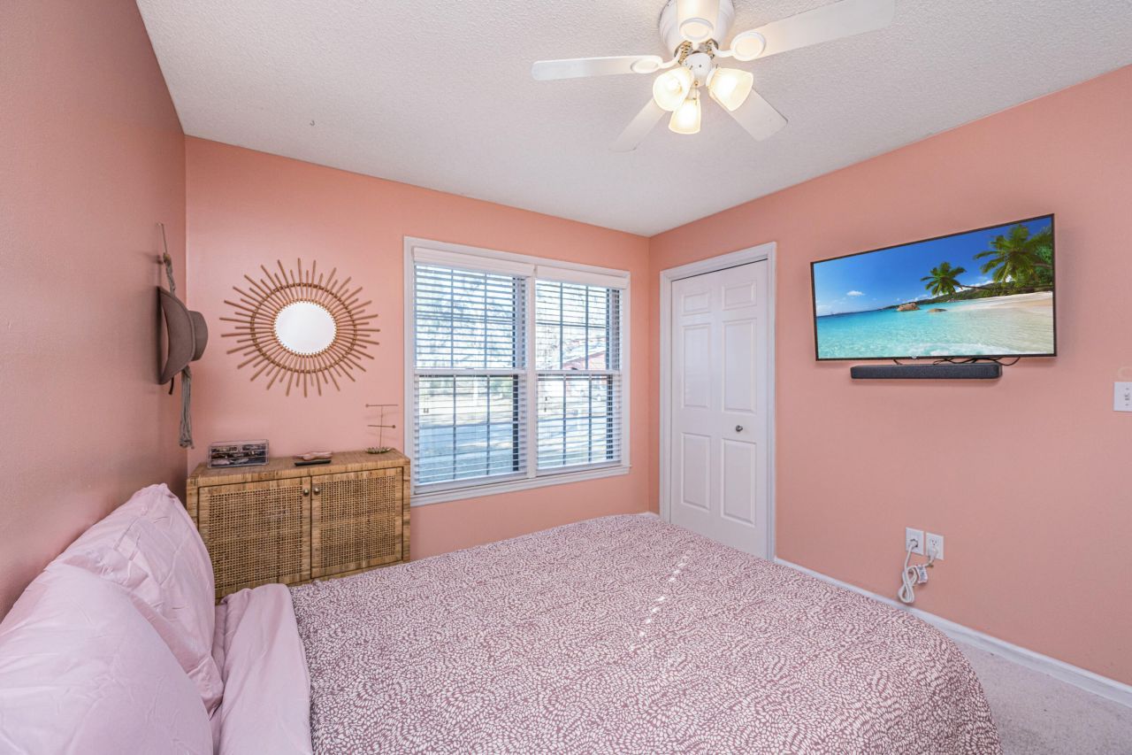 105 Sumners Alley Photo 17