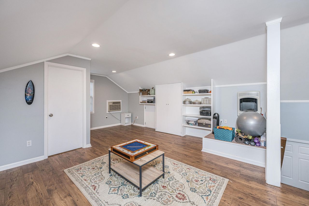 105 Sumners Alley Photo 18