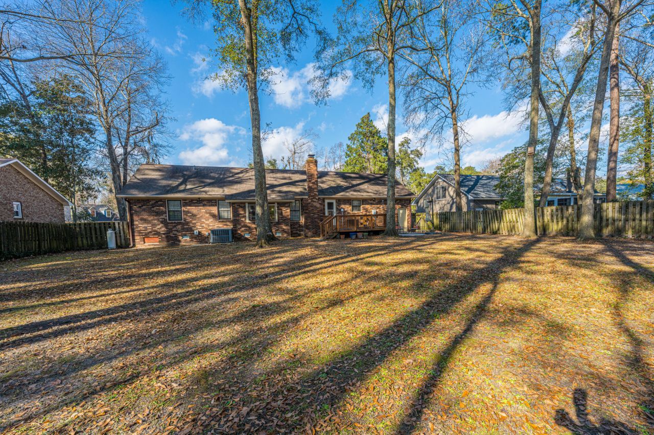 105 Sumners Alley Photo 24