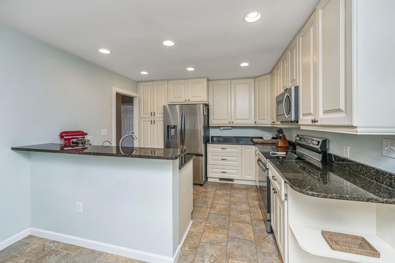 105 Sumners Alley Photo 5