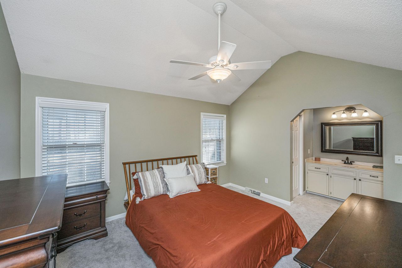 105 Sumners Alley Photo 9