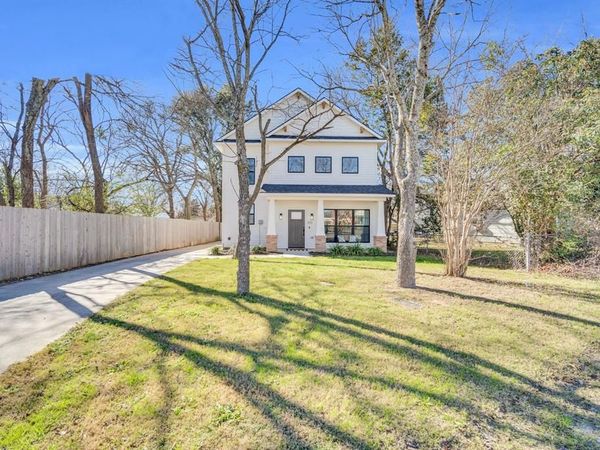 512 E Parks Avenue, Waxahachie, TX 75165