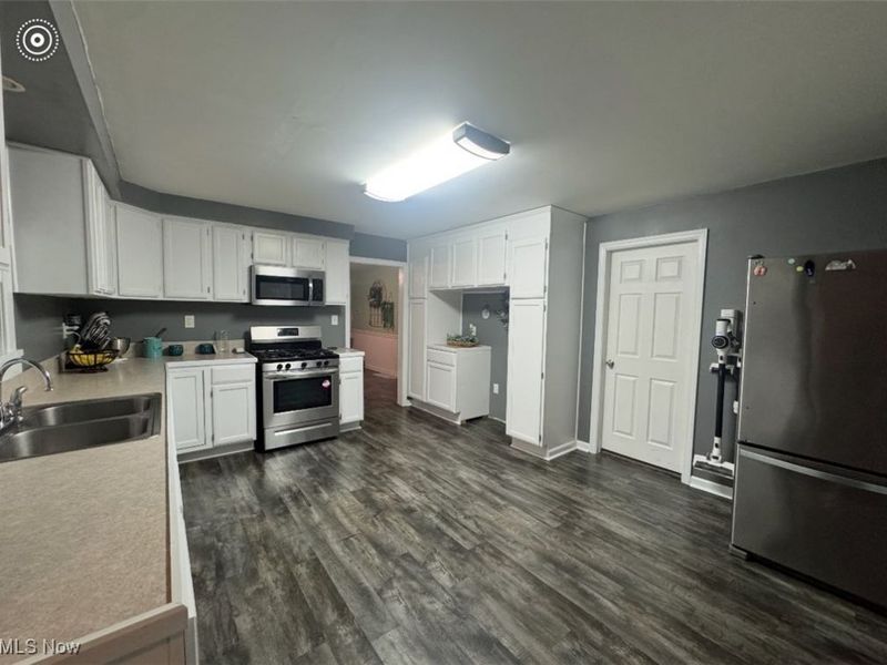 135 Wheeling Avenue, Wellington, OH 44090 Photo 2