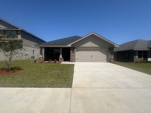 183 Ridgeway Circle, Crestview, FL 32536