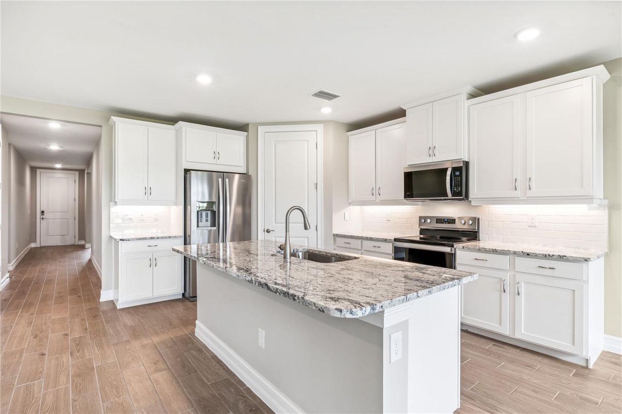 25206 Cadiz Drive, Punta Gorda, FL 33955 Photo