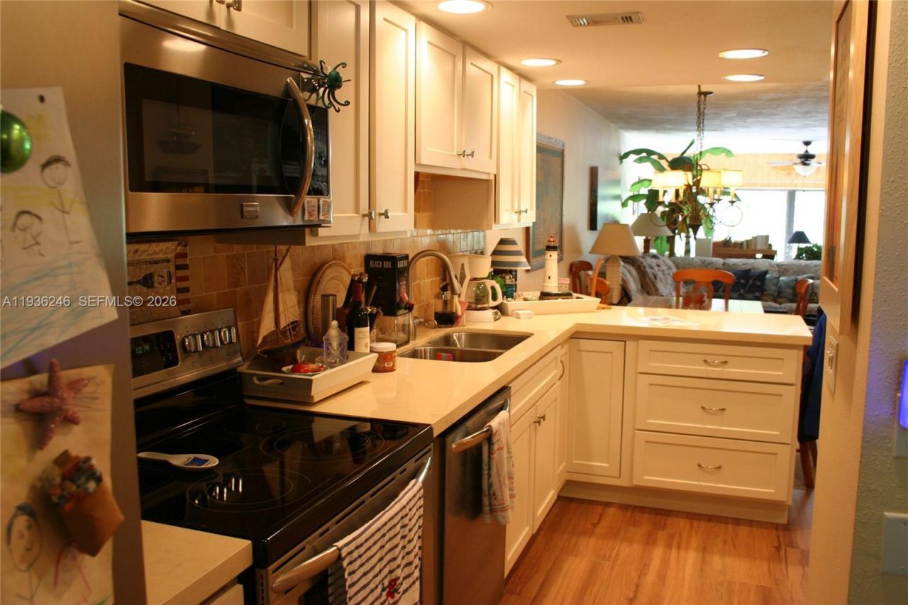 87200 Overseas Hwy, Unit N2, Plantation Key, FL 33036 Photo